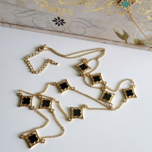 Elegant Gold and Black Necklace - Picture 1 of 3